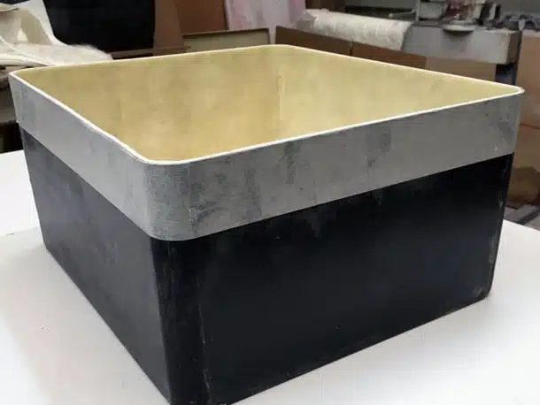 Découpe de la pièce a l'aide d'une meuleuse