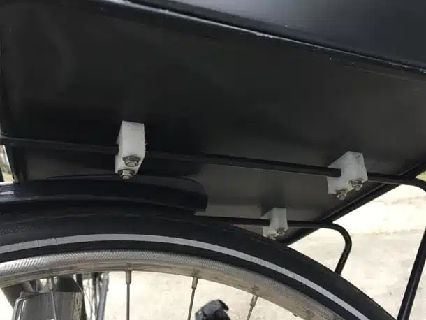 Pattes de fixation en teflon